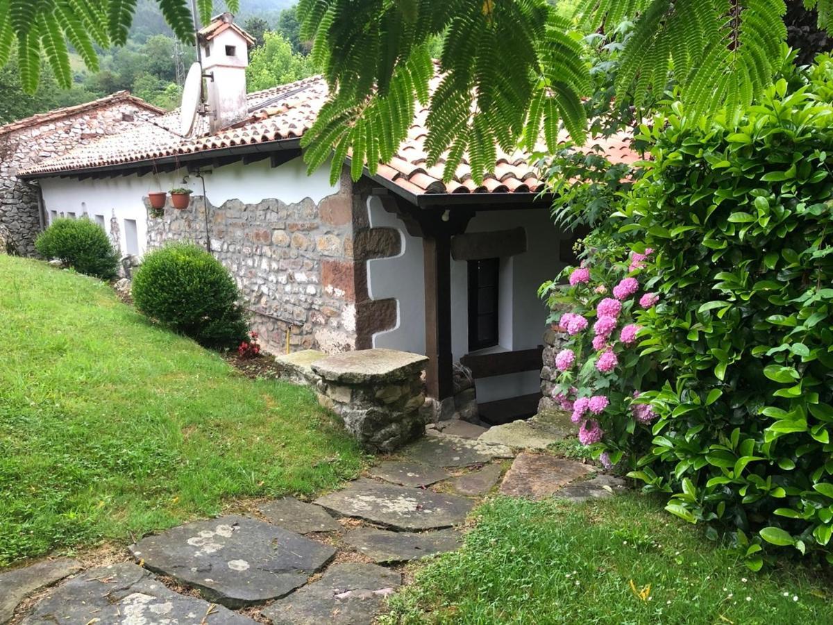 Hdec Hosteria De Castaneda Alojamiento Turistico Puente Viesgo Esterno foto